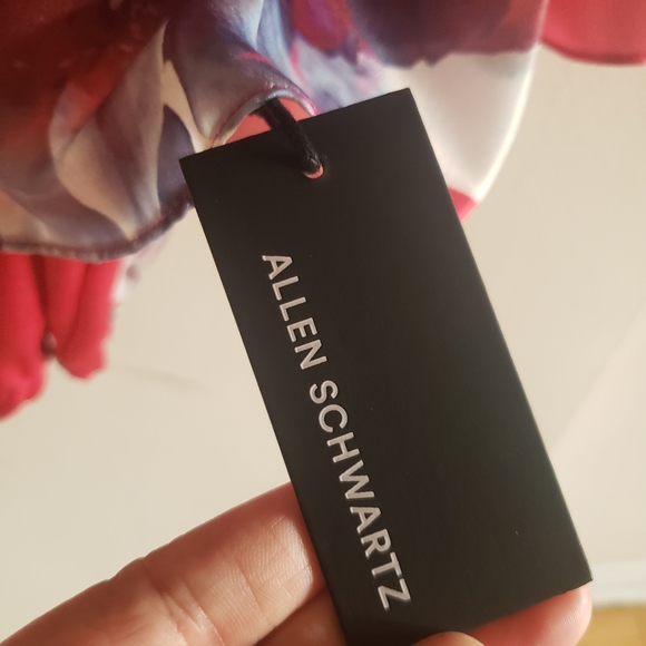 100% silk floral cropped top - Picture 4 of 4